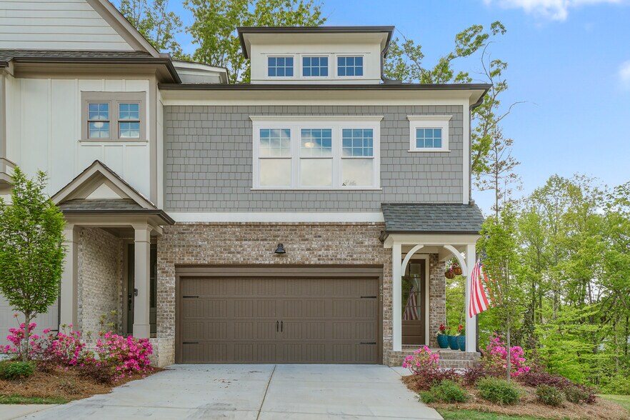 421 Retreat Lan - 421 Retreat Ln