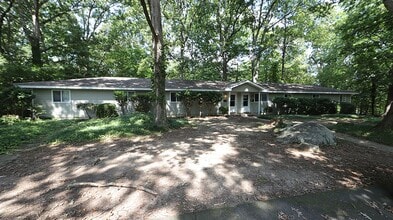 Building Photo - Great home in Chapel Hill!