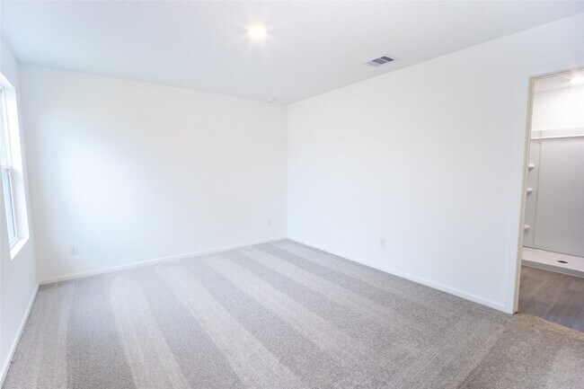 Building Photo - 5610 Shelford Birch Dr