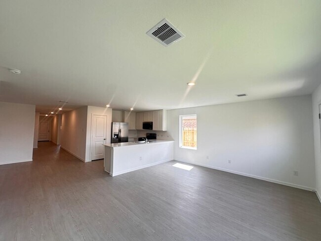 Building Photo - 26906 Rosebay Wds Dr