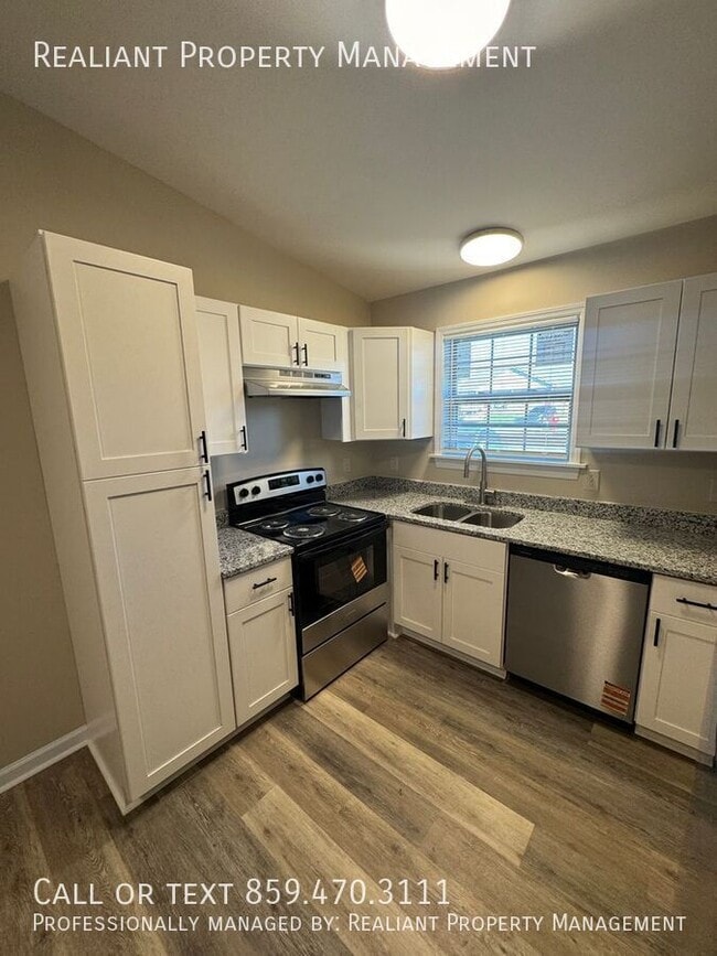 Building Photo - 304 Parker Pl
