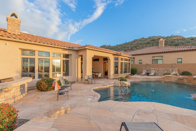 Building Photo - 3644 N Sagewood Cir