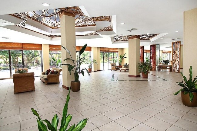 Building Photo - 1450 Brickell Bay Dr