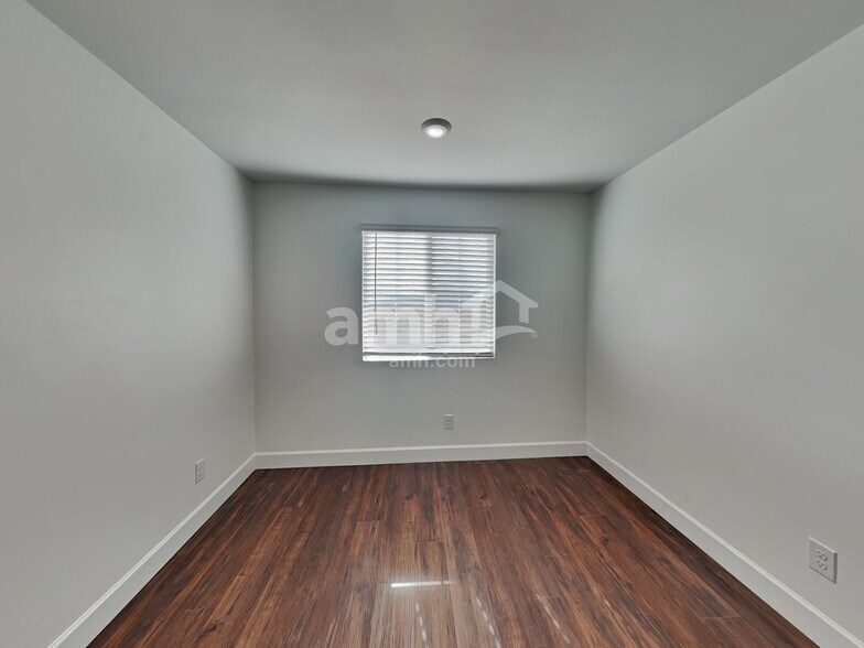 Building Photo - 6076 W Paseo Hilario