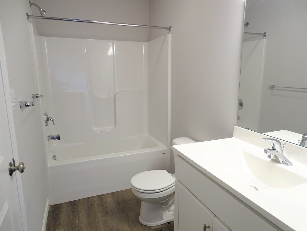 Building Photo - 26 Cobblestone Ct