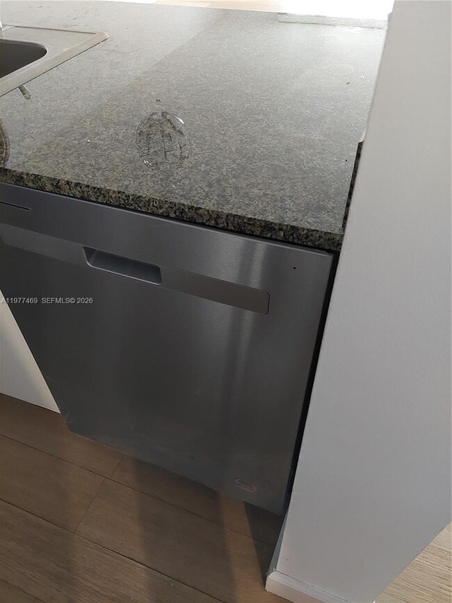 Building Photo - 1200 Brickell Bay Dr