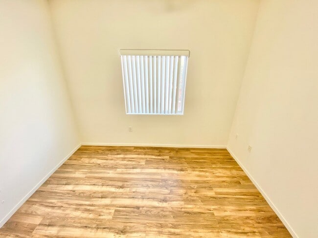 Building Photo - TOWNHOME LOCATED IN GATED BLACKHAWK COMMUN...