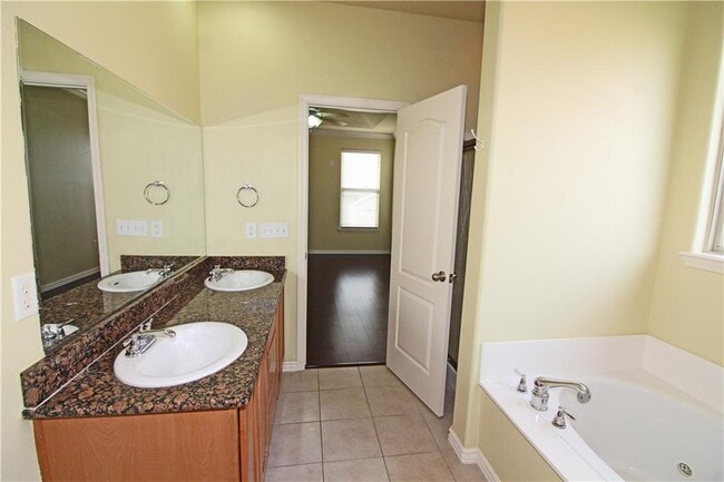 Building Photo - 4302 SW Brownstone Ave