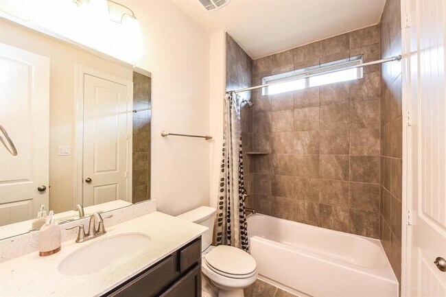 Building Photo - 13209 Dartmoor Terrace Dr