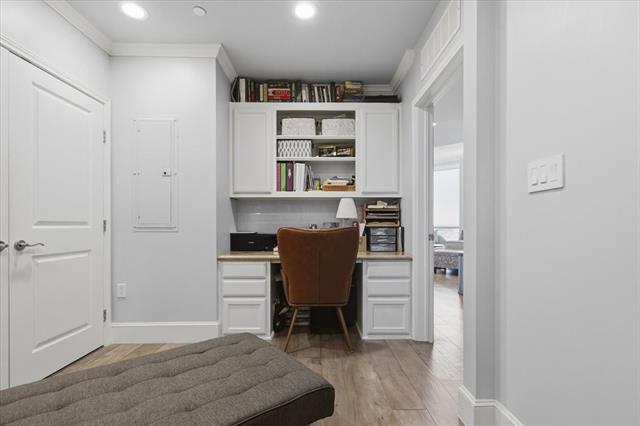 Building Photo - 500 Throckmorton St