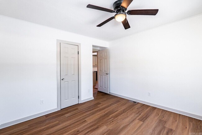 Building Photo - 511 S Grant St