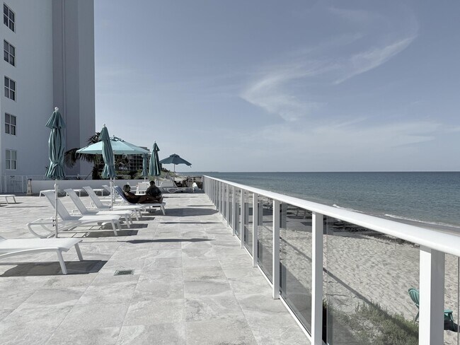 Building Photo - 3450 S Ocean Blvd
