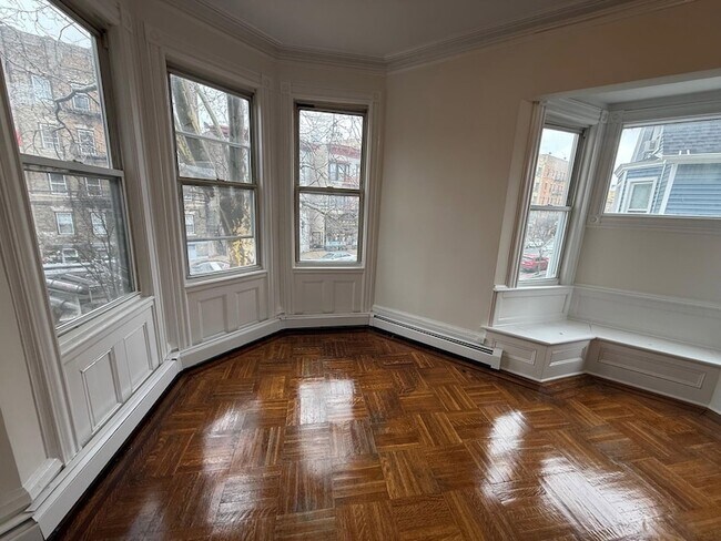 Building Photo - 4619 Park Ave