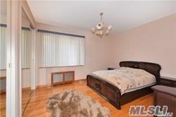 Building Photo - 77-16 Kew Forest Ln