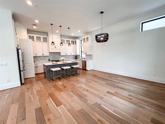 Building Photo - 1735a Moritz Dr