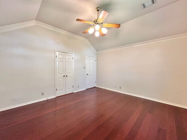 Building Photo - Beautiful 4 Bedroom, 2 Bathroom Home for R...