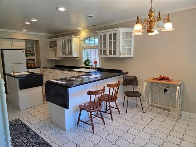 Building Photo - 111 Saddle Brook Cir
