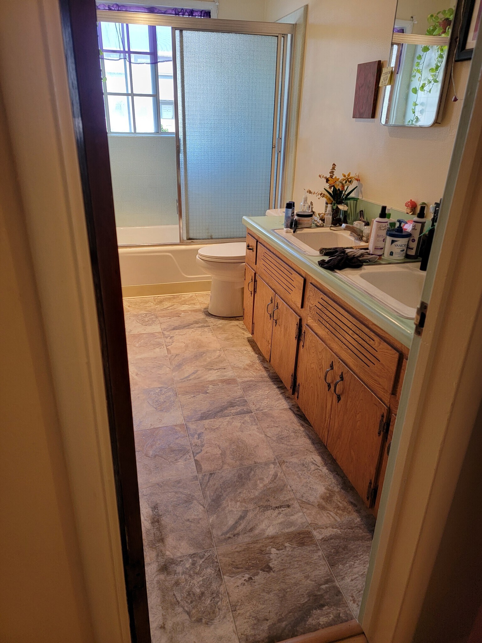 bathroom - 2239 N Frederic St