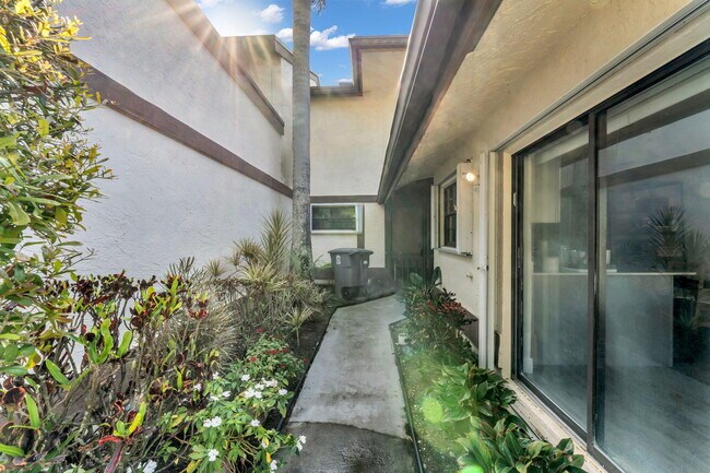 Building Photo - 20824 Boca Ridge Dr N