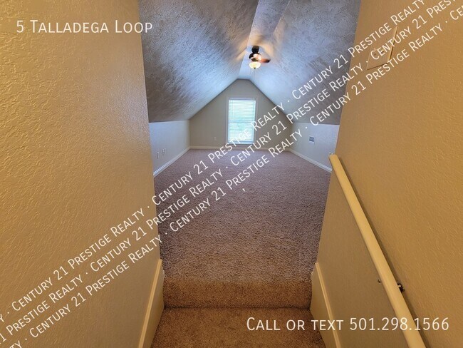 Building Photo - 5 Talladega Loop