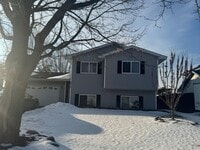 Building Photo - 4 Bed Single Family Backs up to Park