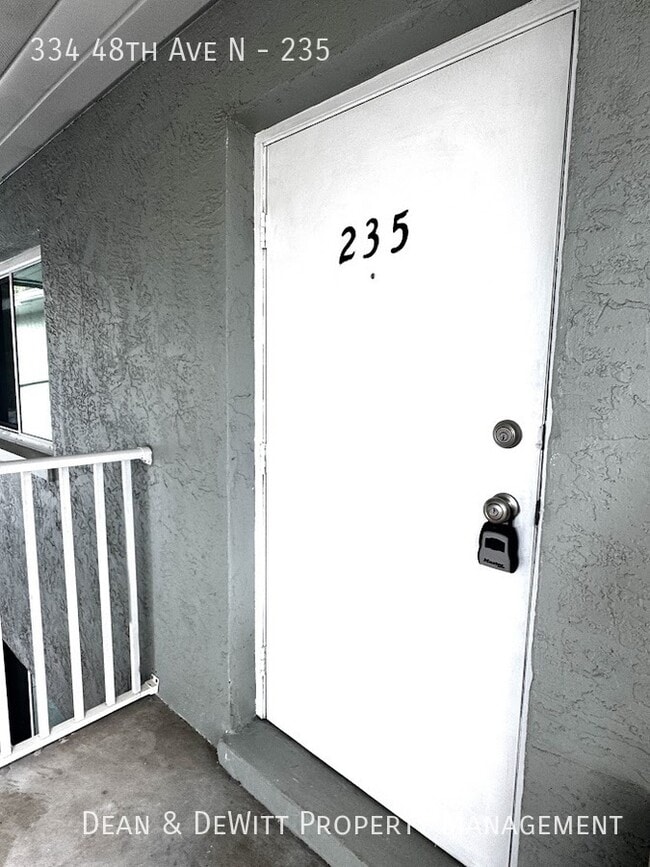 Building Photo - 334 48th Ave N