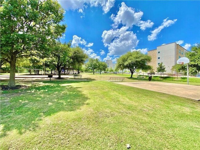 Building Photo - 1837 Bonham Ln