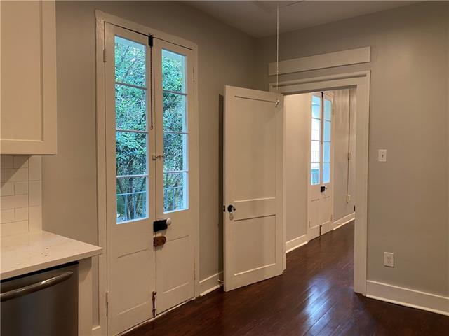 Building Photo - 1014 Royal St