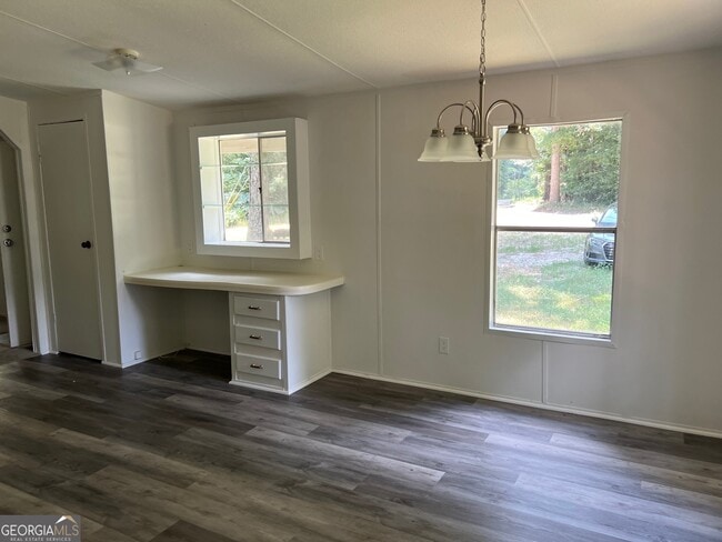 Building Photo - 19 Tomlin Way