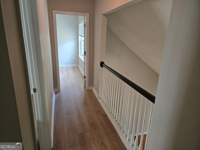 Building Photo - 642 N Fairfield Dr