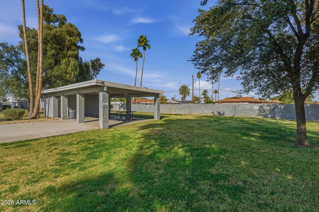 Building Photo - 6627 N 27th Ave