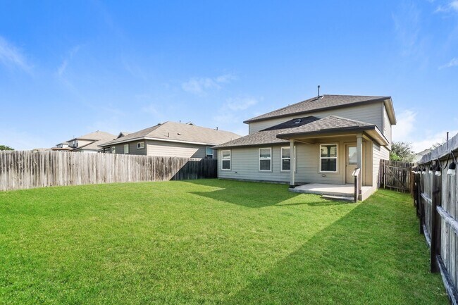 Building Photo - First time rental! 5 bedroom located in the desirable Redbird Ranch Subd.