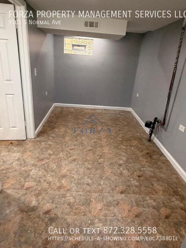 Building Photo - 9101 S Normal Ave