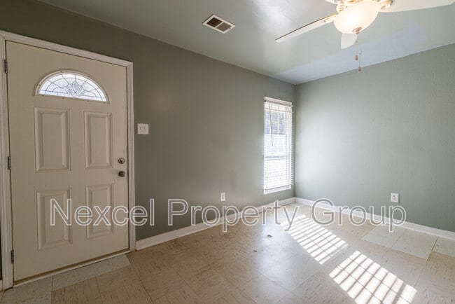 Building Photo - 318 Gannt St