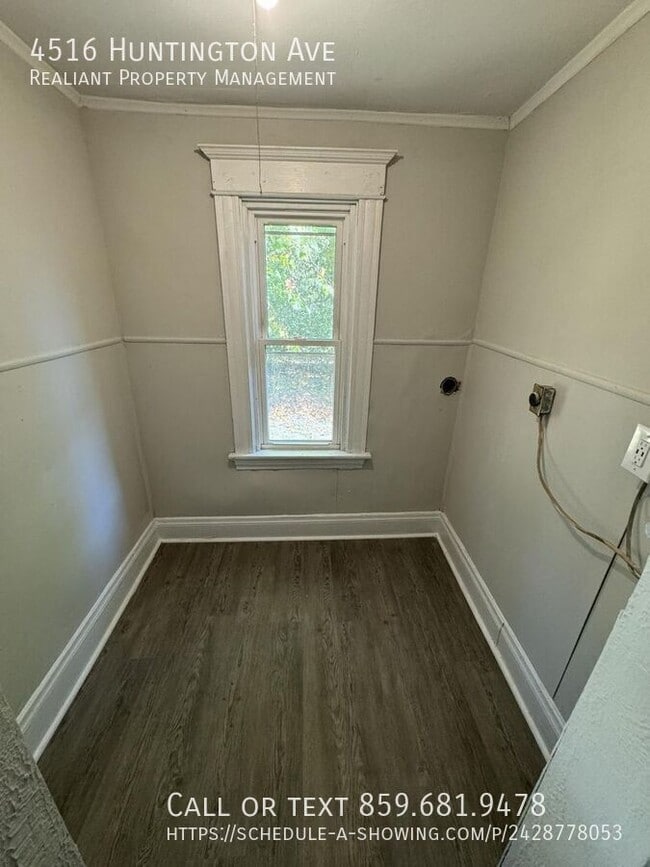 Building Photo - 4516 Huntington Ave