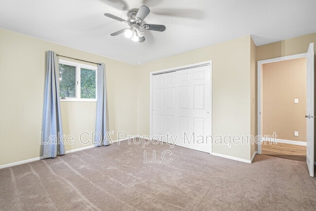 Building Photo - 1525 E Woodland Dr