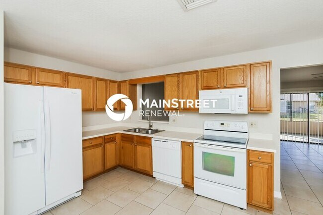 Building Photo - 3 Bedroom Pet-Friendly Home in PALM BAY, F...