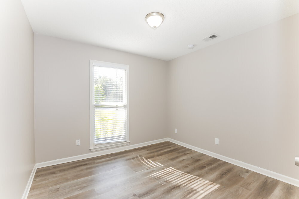 Building Photo - 1001 Crown Corners Dr