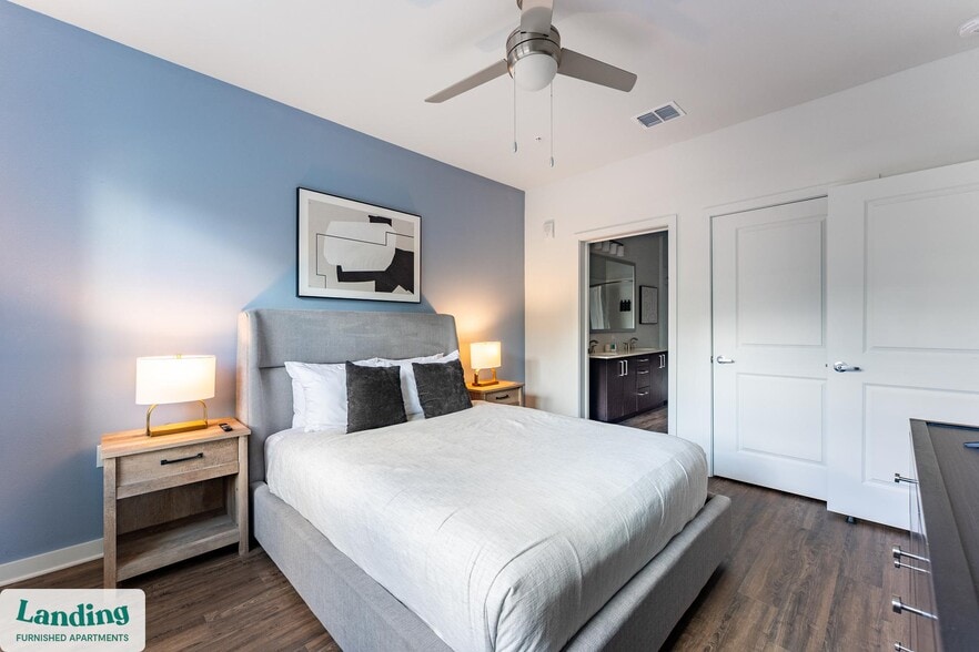 Building Photo - 1225 Utica Dr