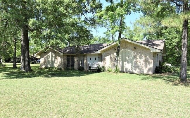 Building Photo - 126 Rollingwood St