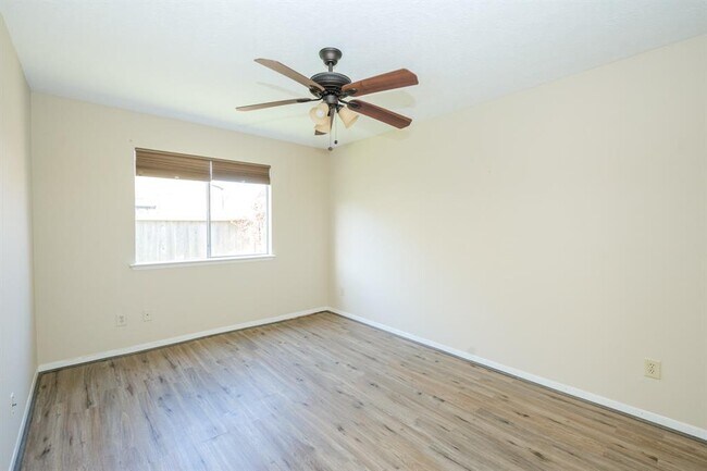 Building Photo - 4166 Amir St