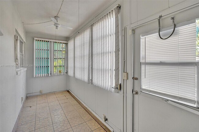 Building Photo - 4821 NW 22nd Ct