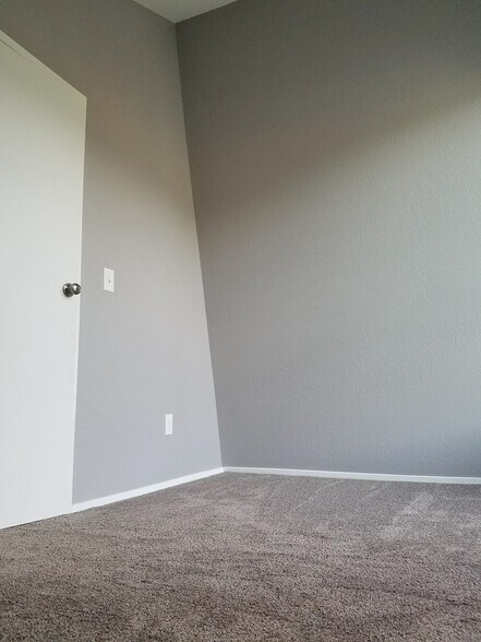 Upper East bedroom - 1559 8th Street Northeast