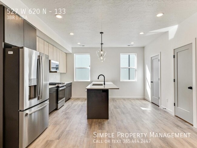 Building Photo - 527 W 620 N