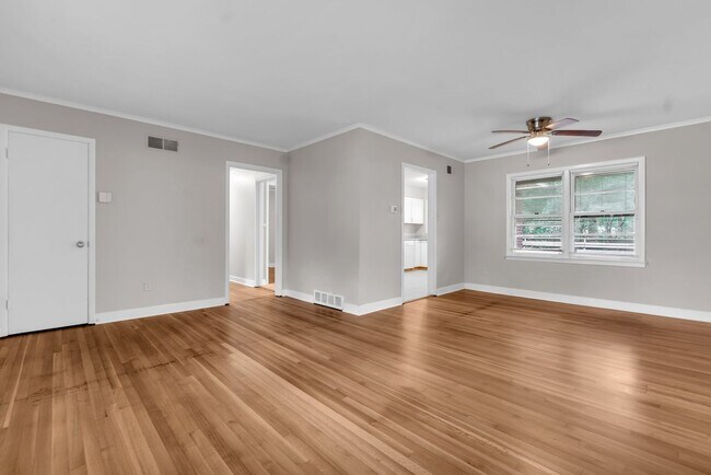 Building Photo - 401 Conwell Rd