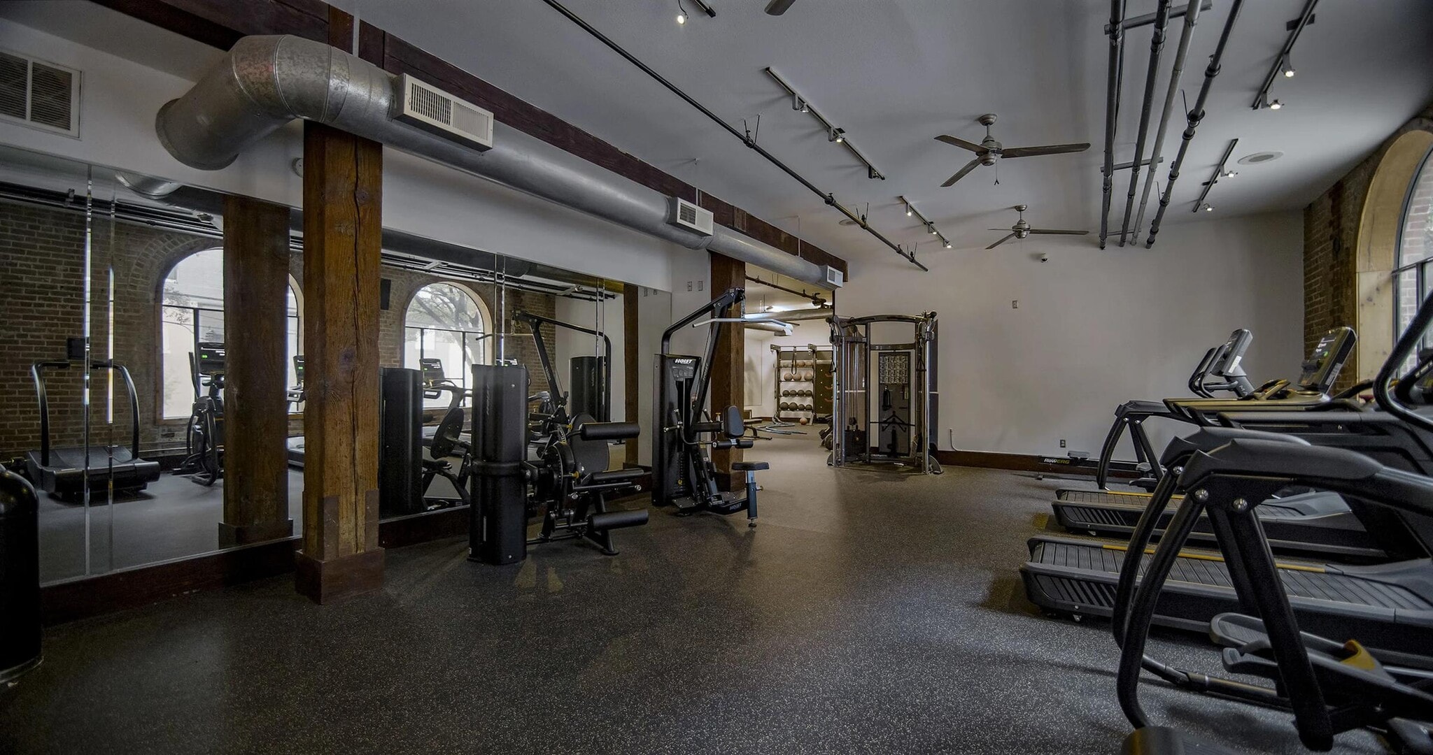 Building Photo - 2115 Runnels St