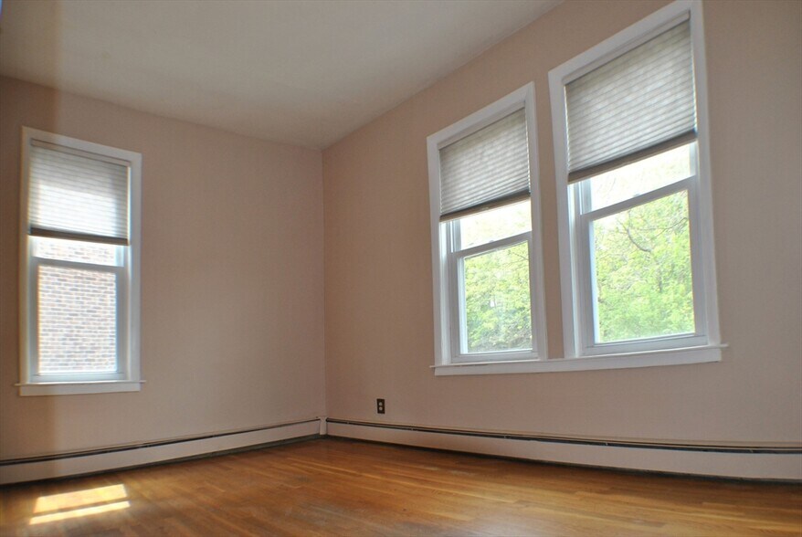 Building Photo - 23 Kenney St
