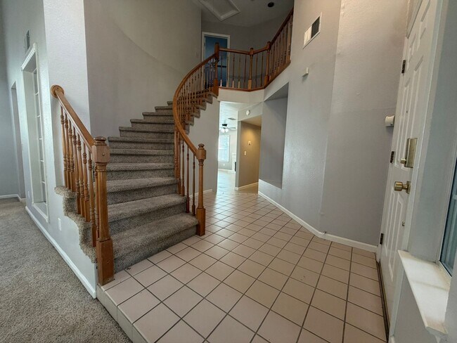 Building Photo - 8420 Oak Flat Way