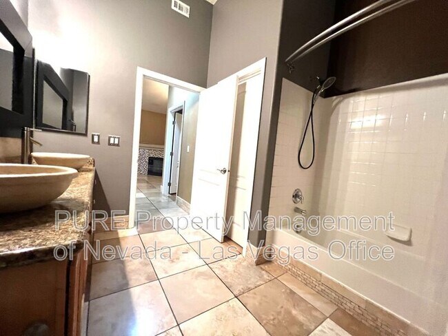 Building Photo - 3545 Cactus Shadow St