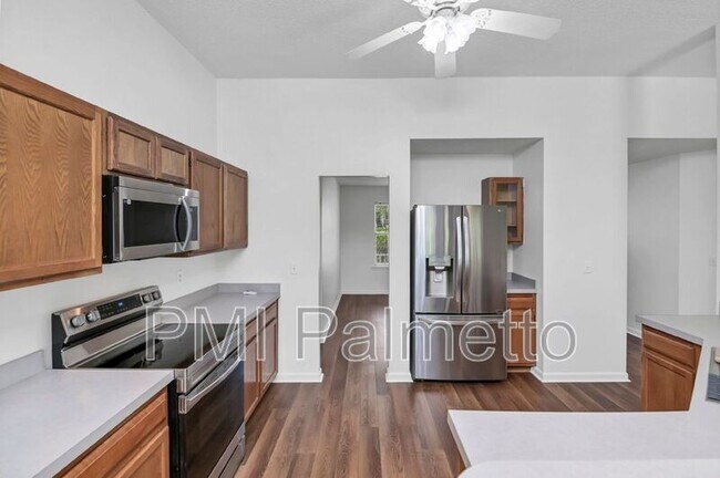 Building Photo - 212 Brookstone Way